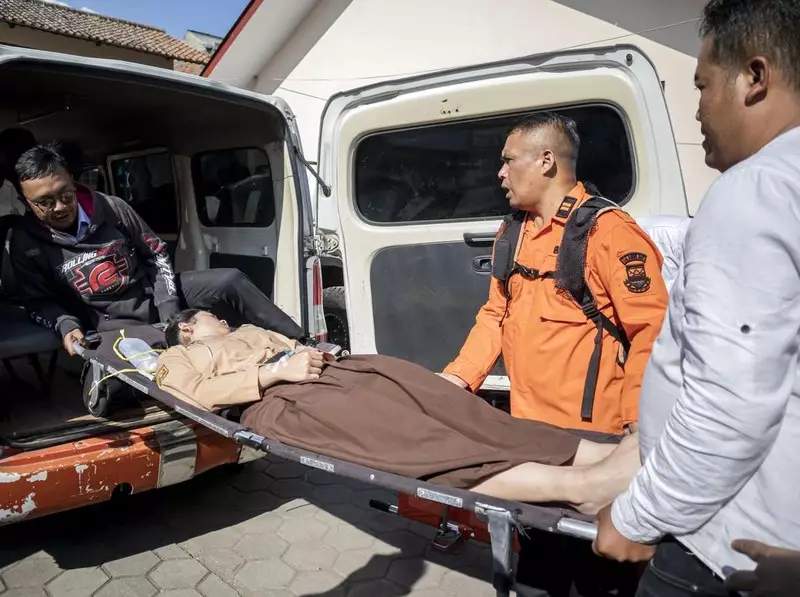 105 Siswa-8 Guru Keracunan MBG, Operasional SPPG di Rembang Disetop Sementara