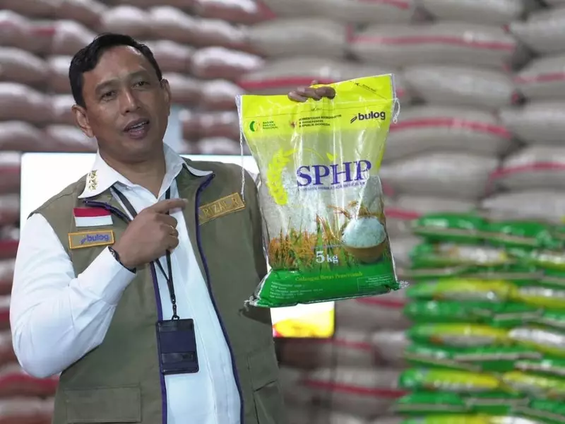 2 Jurus BULOG Kendalikan Harga Beras di Pasar