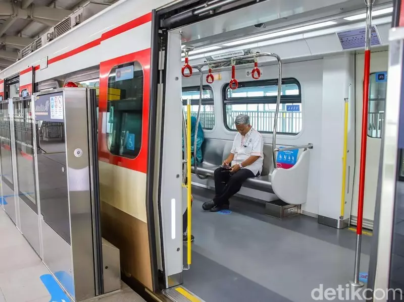 3 Stasiun LRT Kelapa Gading-Manggarai Belum Beroperasi, Ini Alasannya