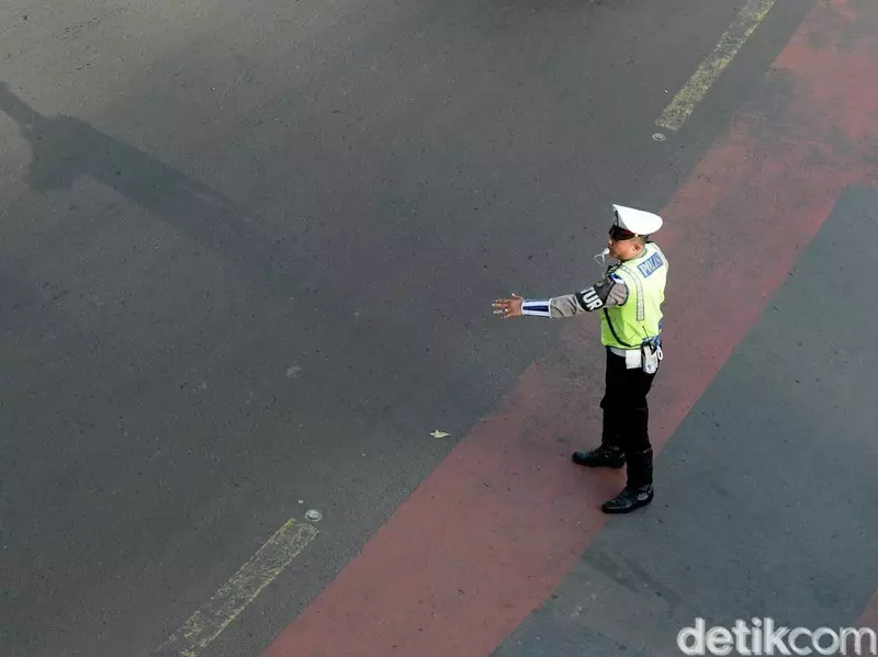 Ada Demo, Polisi Siapkan Rute Alternatif di Sekitar DPR dan Monas Besok
