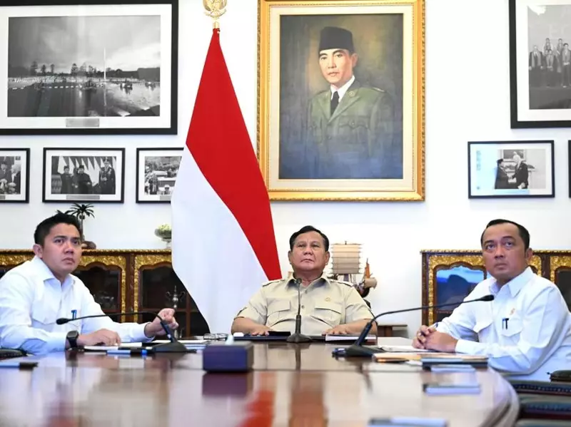 Ada Peraturan Daerah Izinkan Bakar Lahan, Prabowo: Non Sense!