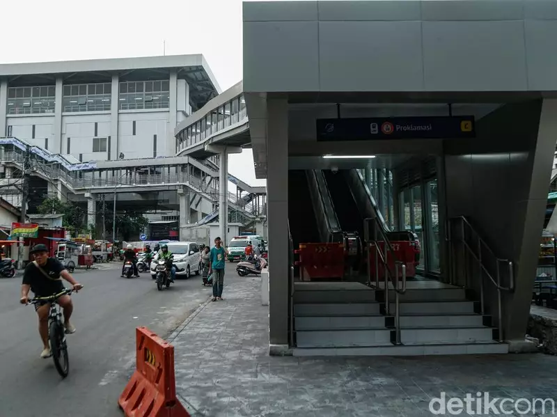 Akses Stasiun Pramuka dan Proklamasi Masih Dikebut Usai Peresmian LRT Jakarta