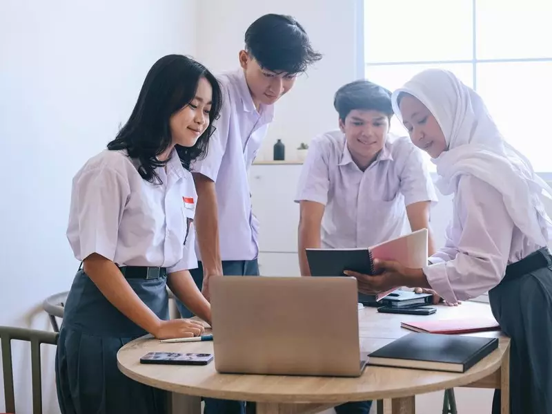Anggaran Pendidikan Bakal Diutak-atik demi Rencana Prabowo Sekolah Gratis