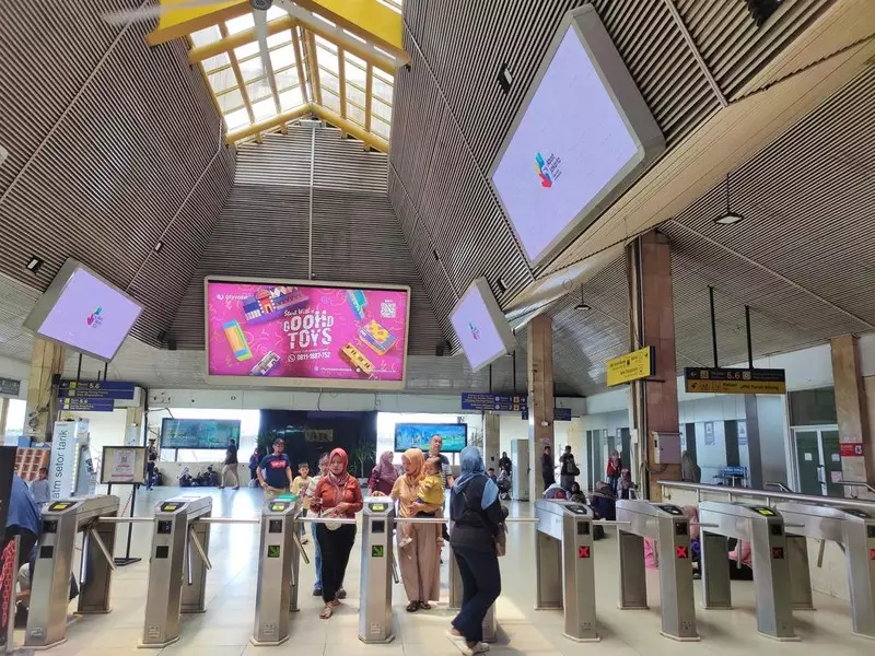 Anker Sambut Gembira Pemangkasan Headway KRL Green Line: Happy Banget!