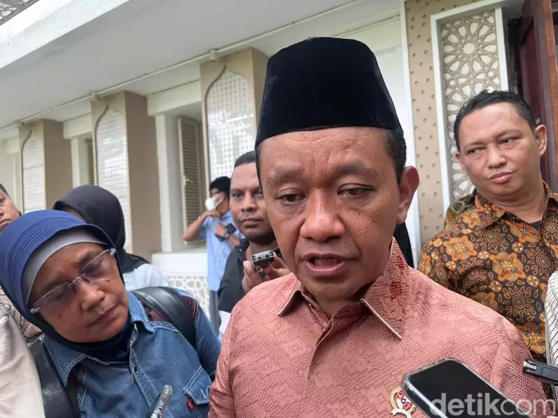 Bahlil Mau Atur Agar Pembeli Pertamax Tak Pindah ke Pertalite