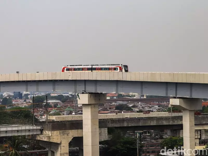 Bank Permudah Masyarakat Pakai Transportasi Publik Lewat QRIS Tap