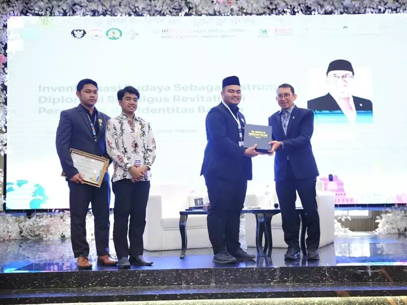Buka Simposium PPI Dunia Kairo, Fadli Zon Minta Pelajar Jadi Kurator Budaya