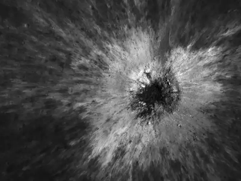 Bulan Dihantam Objek Misterius, Kawah Raksasa Baru Terungkap