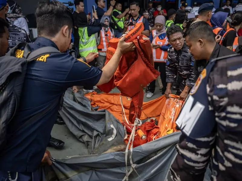 Doa Keluarga Korban Kapal Virgo Harap Keajaiban: Tak Ada yang Mustahil