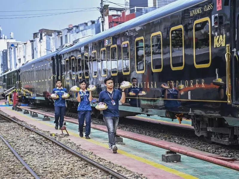 Ganteng Banget! Kereta Nusantara Explorer untuk Dongkrak Wisata Indonesia