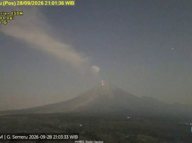 Gunung Semeru Erupsi Senin Malam, Sempat Terdengar Dentuman Keras