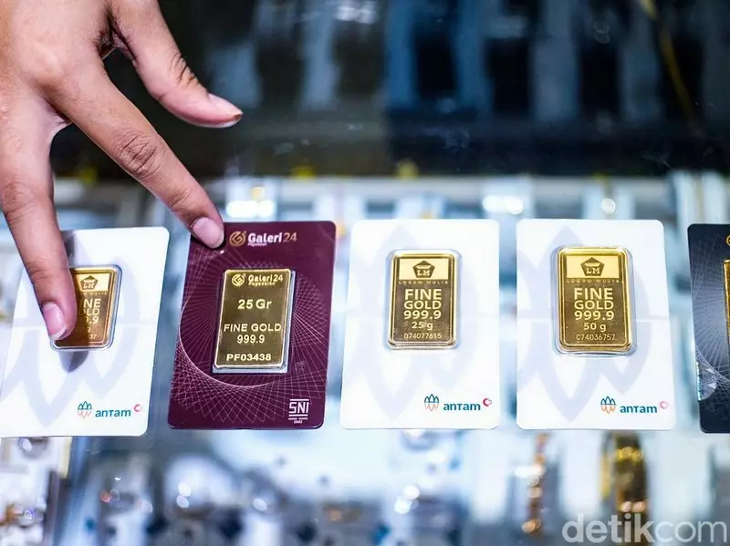 Harga Emas Antam Kepleset Lagi!