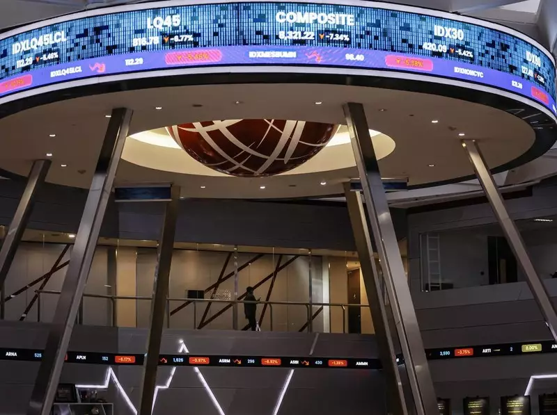 Harga Terendah Saham Rp 1 Mulai Berlaku, IHSG Langsung Merah