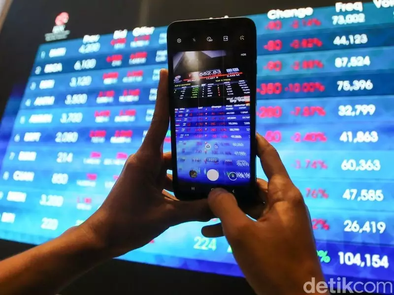 IHSG Bergerak di Zona Merah Pagi Ini