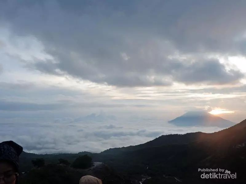 Jeda Singkat, Penawar Penat di Papandayan
