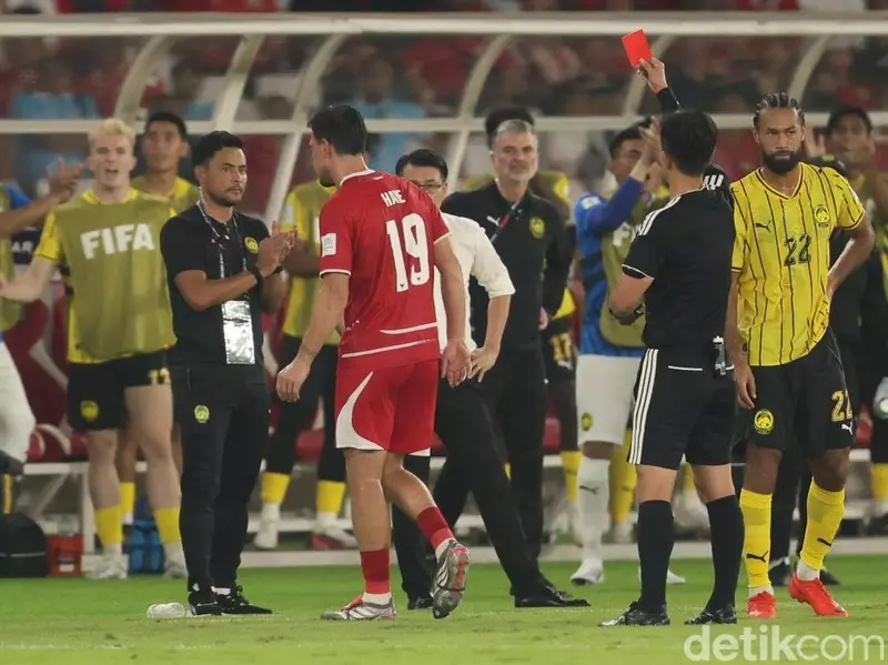 Kata John Herdman soal Kartu Merah Thom Haye