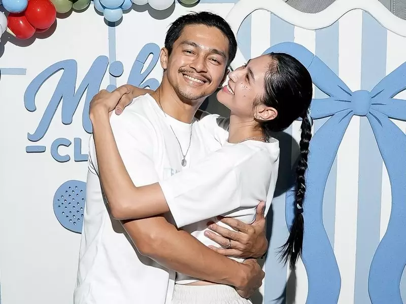 Kejutan Deva Mahenra Buat Ultah Mikha Tambayong