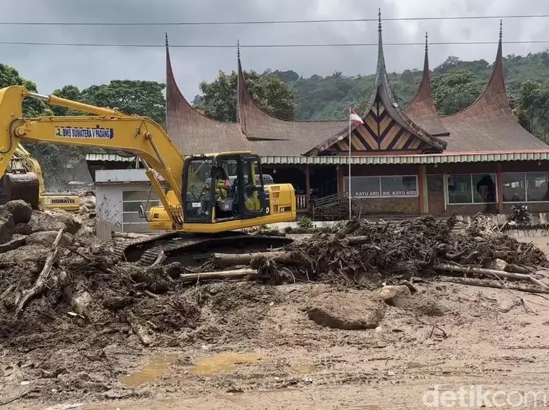 Korban Tewas Akibat Banjir Bandang Solok Jadi 2 Orang