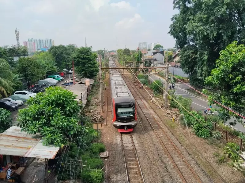 KRL Greenline Sempat Tertahan Imbas Gangguan Sinyal di Stasiun Daru Pagi Ini