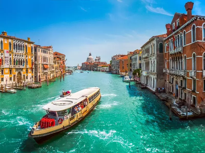 Masih Terlalu Ramai, Venesia Mau Naikkan Pajak Turis 6 Kali Lipat