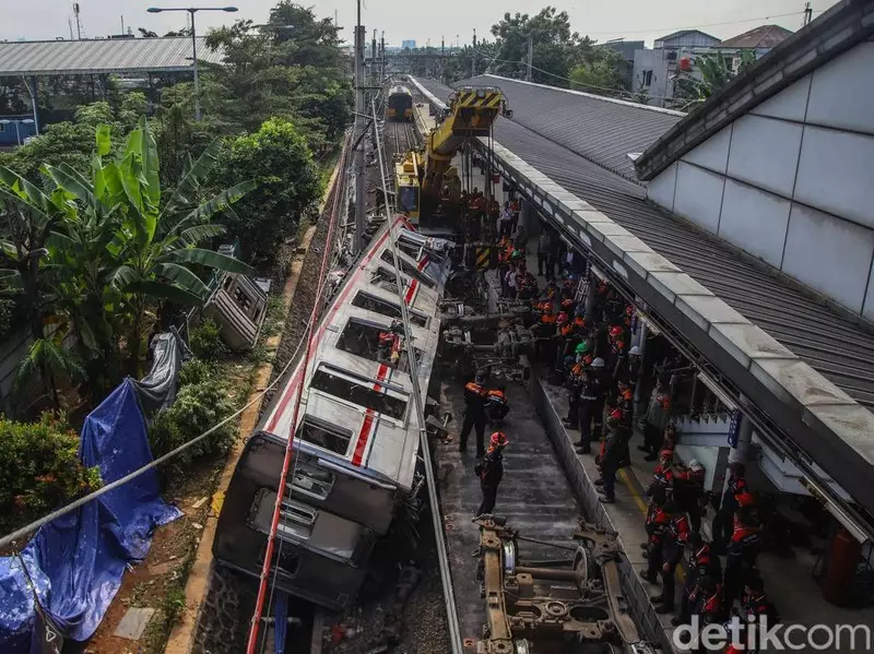 Masinis KA Anggrek Tersangka Tabrakan Maut dengan KRL Terancam 12 Tahun Bui