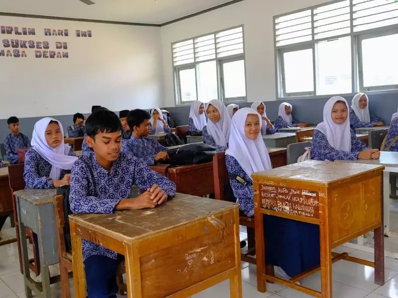 Memperbaiki Sekolah, Membuka Jalan, Menguatkan Warga Solok Selatan