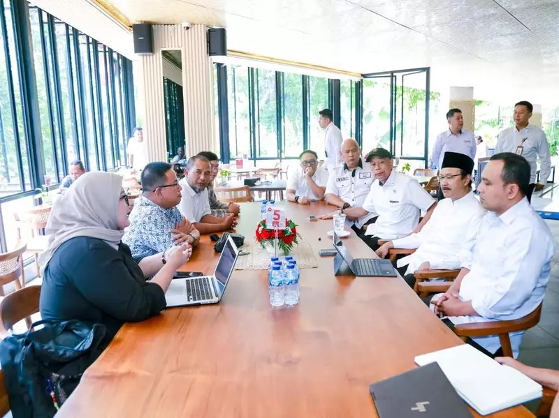Mensos & Wamensos Temui KWJK, Bahas Penyaluran Bansos-Pemadanan Data