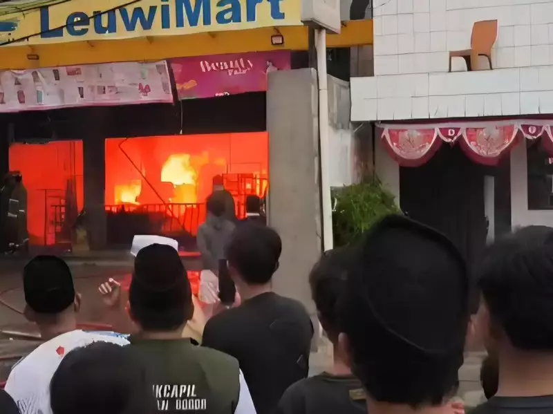 Minimarket Dua Lantai di Leuwiliang Bogor Terbakar, Polisi Selidiki Penyebabnya