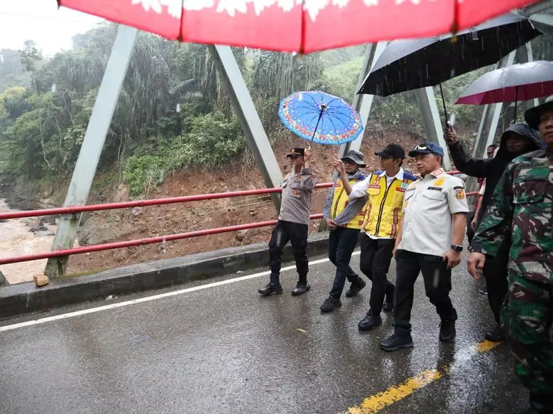 Momen Mendagri Tito Turun Langsung Cek Infrastruktur Bener Meriah Pascabencana