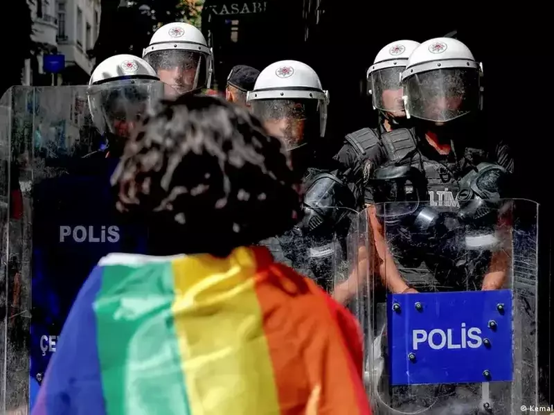 Operasi Penargetan LGBT di Turki Tuai Gelombang Kritik