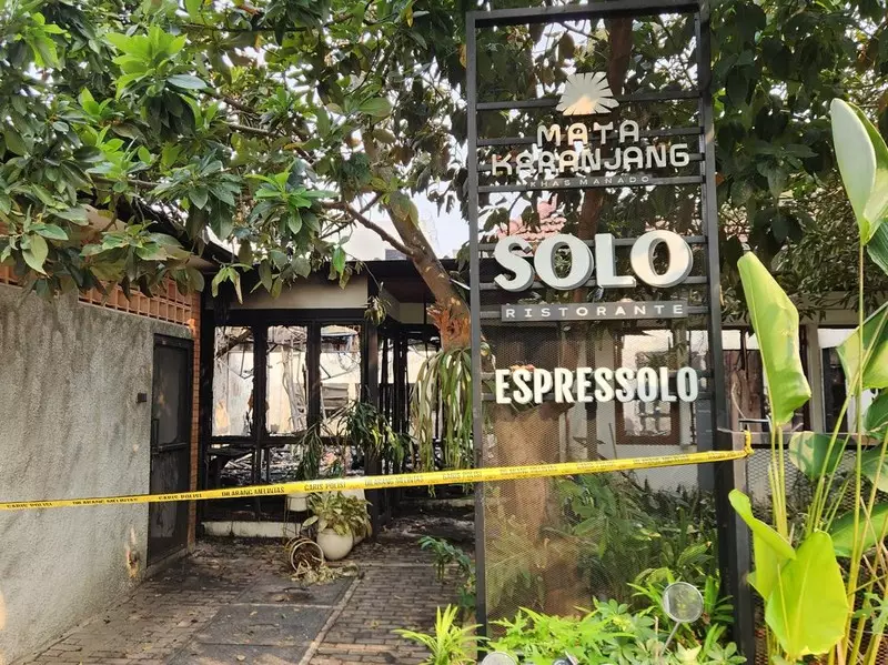 Penampakan Restoran di Kebayoran Baru Jaksel Rusak Akibat Kebakaran