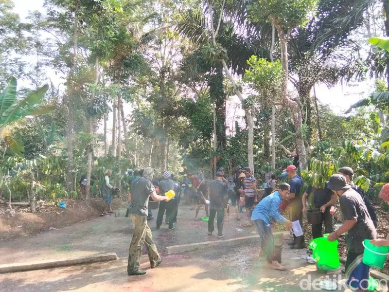 Perang Cendol Dawet Digelar Warga Temanggung demi Meminta Hujan