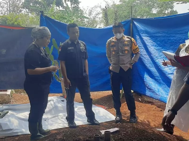 Polisi Ekshumasi Jasad Pria 60 Tahun di Bogor, Ternyata Korban Pembunuhan