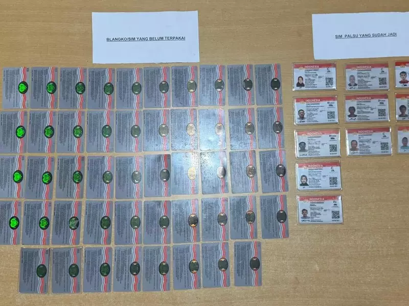 Polres Siak Bongkar Jaringan Pemalsuan SIM, 8 Pelaku Ditangkap