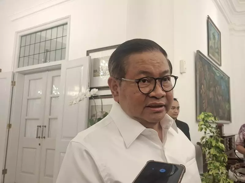 Pramono Targetkan Kabel Semrawut di Jakarta Lebih Rapi dalam 5 Tahun