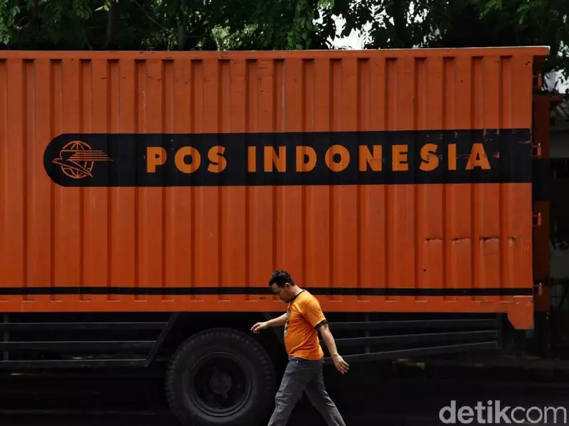 PT Pos Gagal Bayar Bunga Obligasi, Fitch Pangkas Peringkat Utang Jadi C