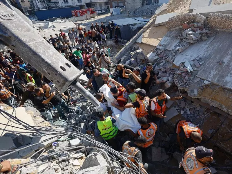 Serangan Udara Israel Tewaskan Anak Pejabat Gaza