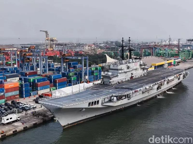 Spesifikasi Kapal Induk Pertama Indonesia yang Sudah Sandar di Jakarta