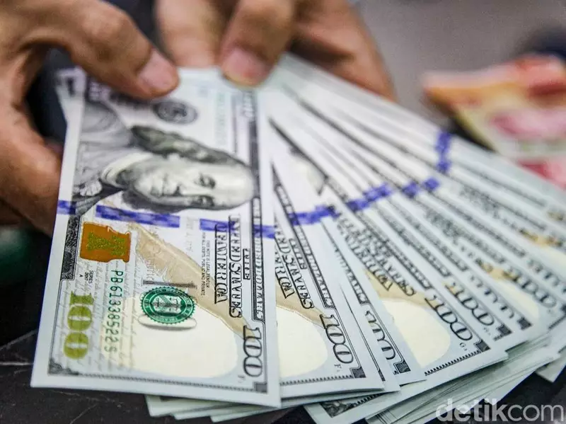 The Fed Naikkan Suku Bunga, Dolar AS Langsung Menguat