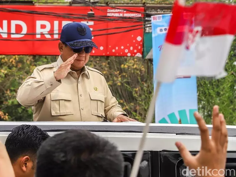 Tingkatkan Mitigasi Bencana, Prabowo Pesan Pesawat Besar Water Bombing