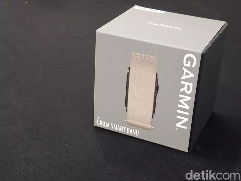 Unboxing Garmin CIRQA, Smart Band Pemantau Kesehatan Tanpa Layar