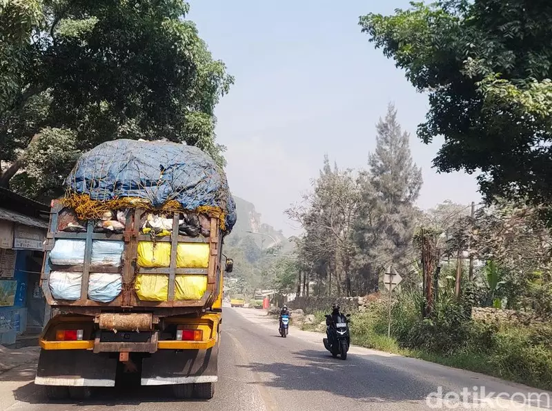 Viral Truk Butut Bikin Sampah-Air Lindi Tercecer, Ini Kata Pemkot Bogor