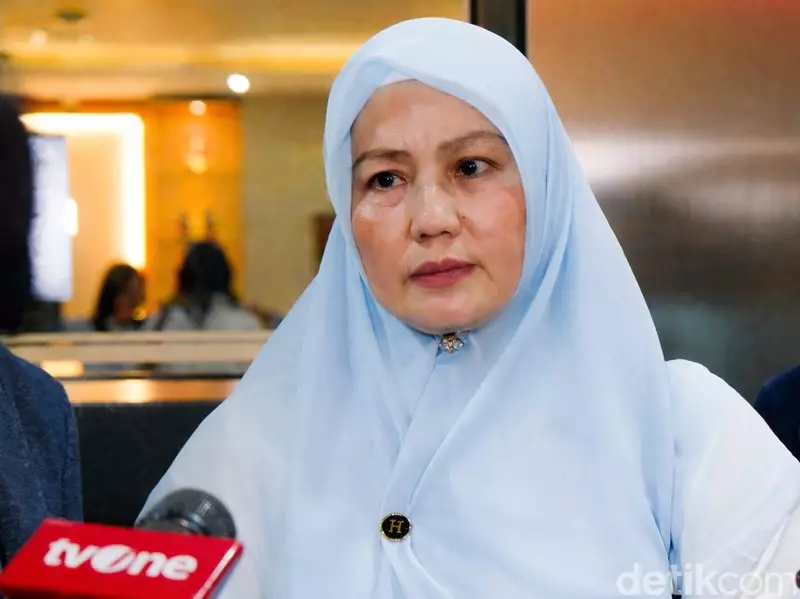 Wagub Babel Hellyana Diberhentikan Sementara Buntut Kasus Ijazah Palsu