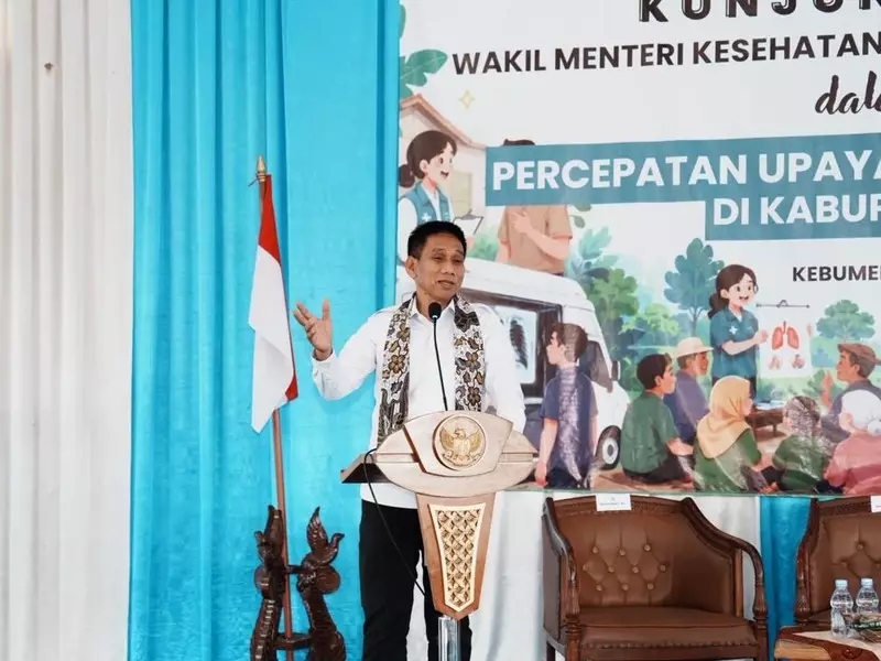 Wamendagri Wiyagus Dorong Percepatan Pembentukan Desa Siaga TB di Kebumen