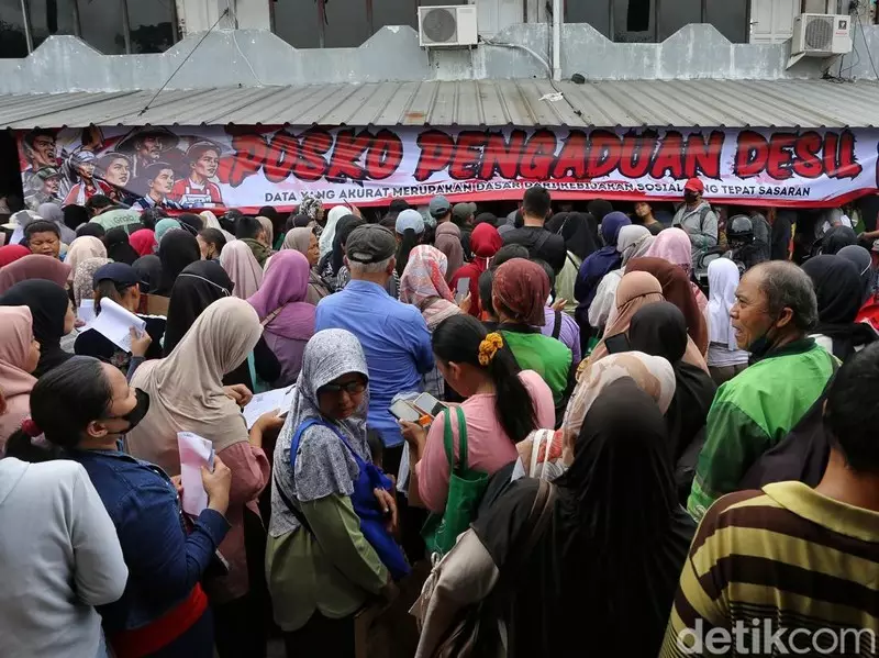 Warga Jakarta Timur Ramai-ramai Adukan Ketidaksesuaian Data Desil