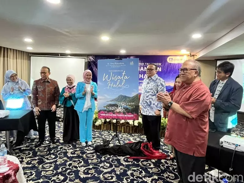 Wisata Halal Terus Berkembang, Buku Panduan Diluncurkan
