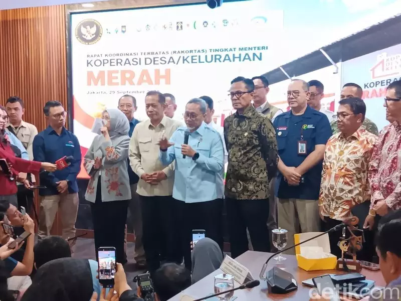 Zulhas soal Penempatan Manajer Kopdes: Terima Dulu, Nanti Disesuaikan