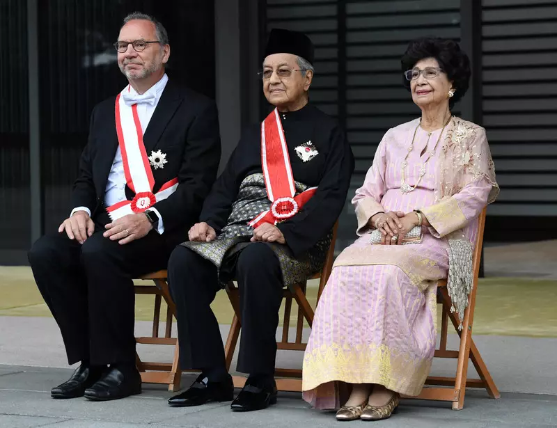 7 Dekade Bersama, Ini Rahasia Pernikahan Langgeng Mahathir Mohamad dan Istri