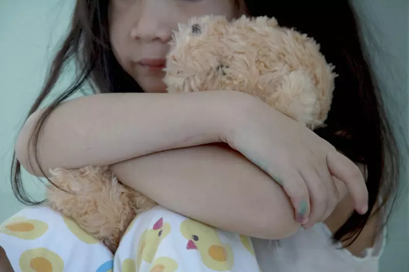 Anak Bisa Jadi People Pleaser, Moms? Ini Cara Mencegahnya Sejak Dini