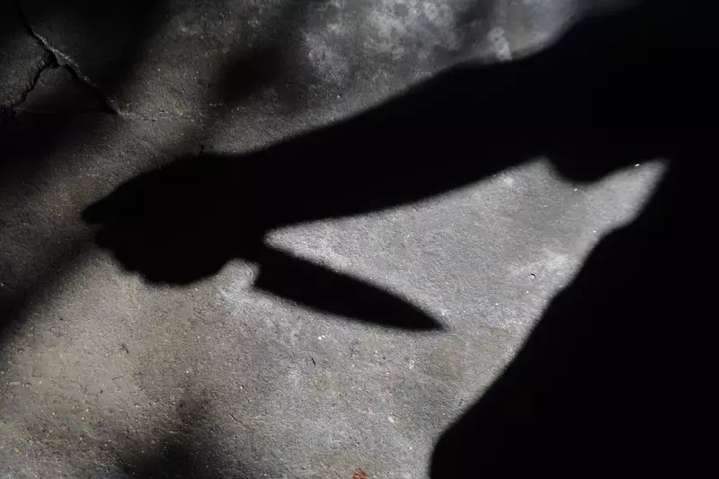 Anak Tiri Tusuk Ibu hingga Tewas di Bandung, Motif Kesal Diberi Makan Sedikit